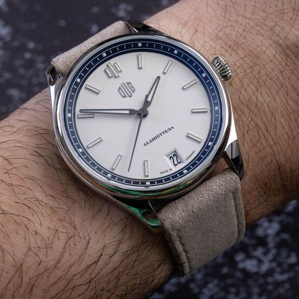 DUG Purist Typ 1 Watch Review: Glashütte Prestige At A Value Price