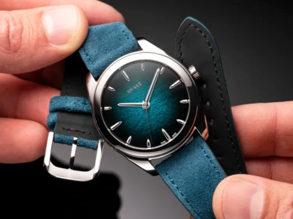 Awake Sơn Mài Atlantis Blue: Unveiling a Limited Edition Timepiece