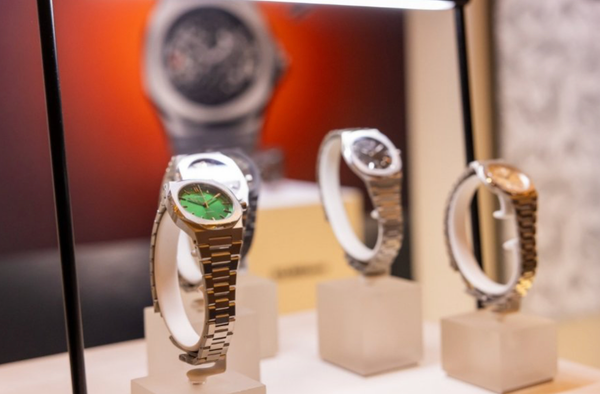Watches Return to Vegas Shows: Did Organizers Get It Right?