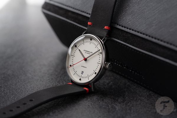 Sternglas Celebrates 10 Years with the Colorful Naos Automatik Bauhaus X Edition