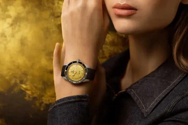 Rado Captain Cook Reference R32223258 – New Shimmering Gold Dial