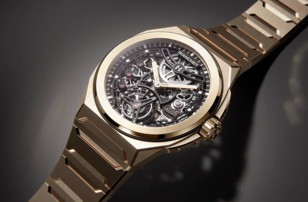 Bianchet Rotondo UltraFino Gold – Warmth Against Shadow