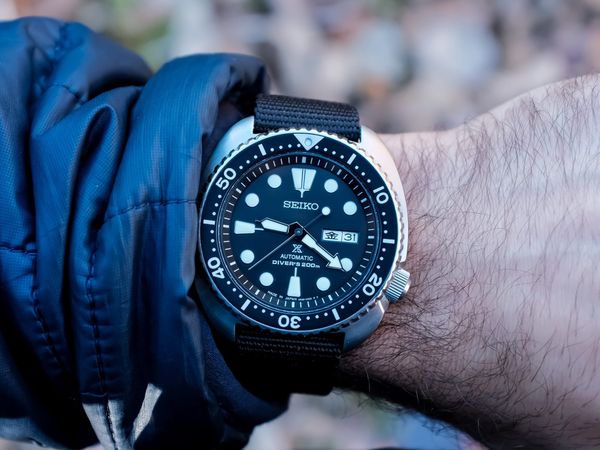 Which Affordable Dive Watch Ages Better: Seiko Turtle vs Orient Kamasu