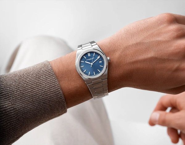 Raymond Weil A.R.T. Automatic Mirrors IWC Ingenieur but Misses Five Screws and Crown Guards