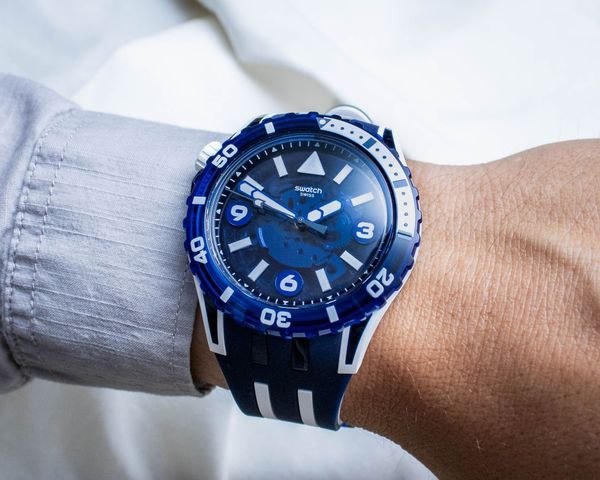 Swatch SCUBAQUA Review: A Vibrant Jellyfish‑Inspired Dive Watch for Summer