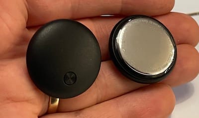 2 apple air tag clones