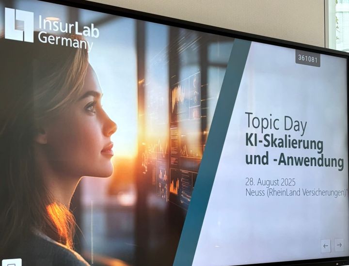 Von der KI-Spielwiese zur Produktionslinie: Was Versicherer beim InsurLab Topic Day über KI-Skalierung lernten