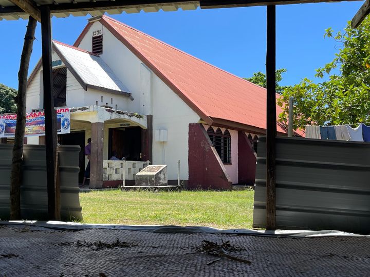 Vale ni Lotu - Church