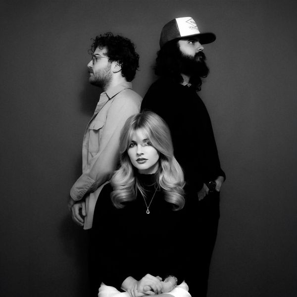Minneola Announces Debut Album American Rapture