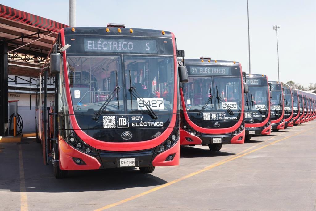 Metrobuses eléctricos, los primeros en América Latina, están en CDMX.