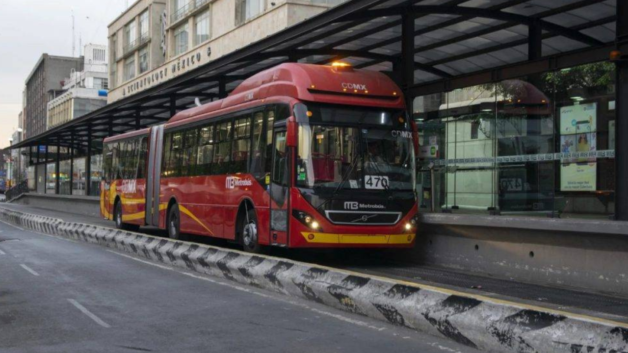 Continúa cierre de estaciones del Metrobús