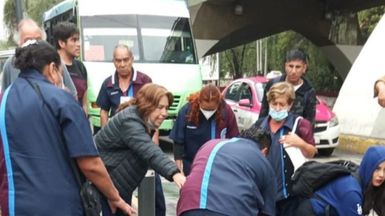 Conductor atropella a manifestantes del IPN durante bloqueo