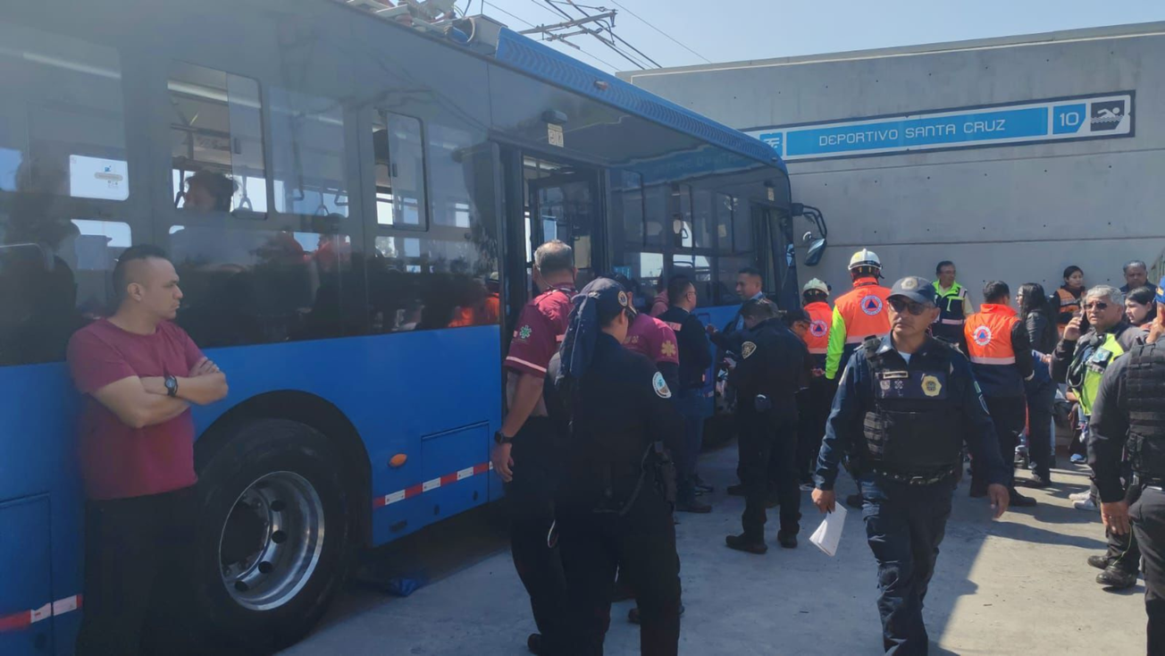 Así fue el choque del Trolebús elevado: hay 7 hospitalizados