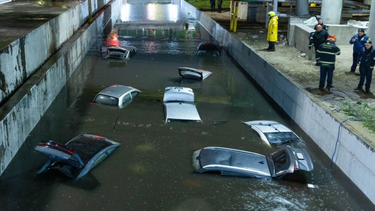 Casi 80 autos dañados por lluvias en CDMX: Brugada ofrece apoyo si seguro no cubre gastos