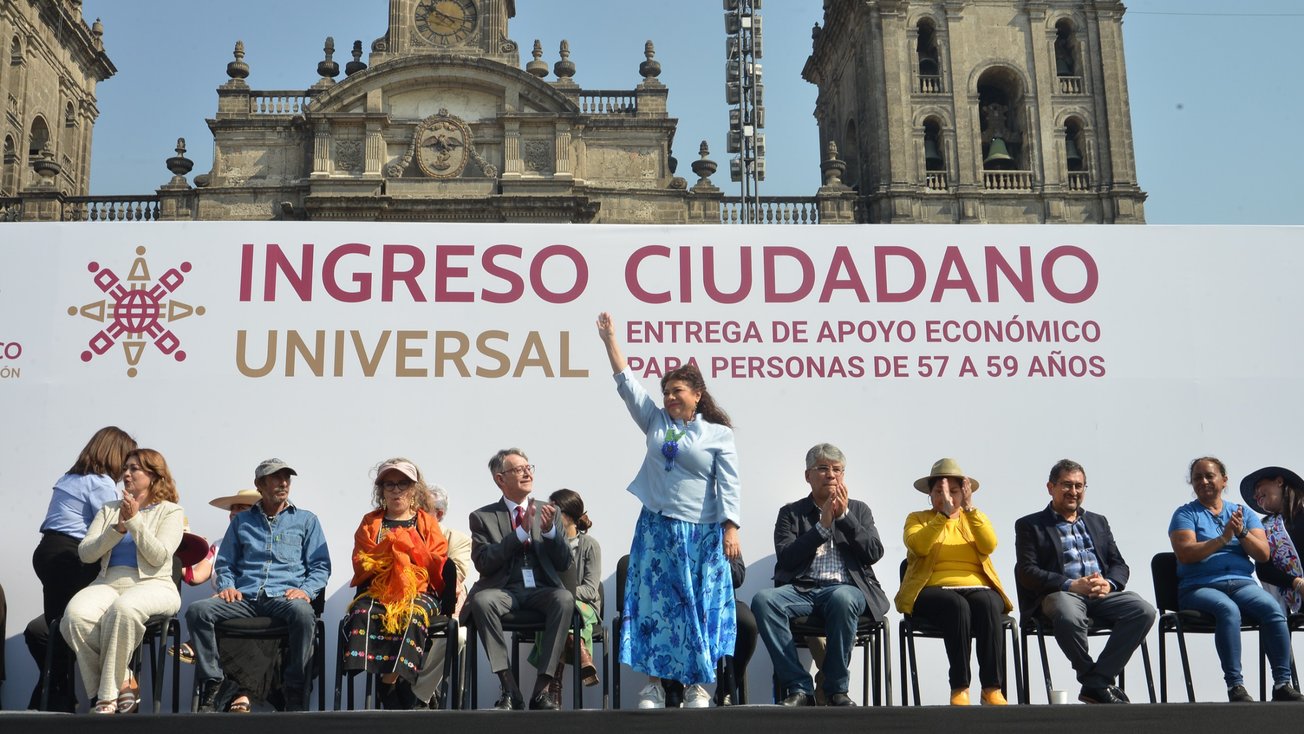 Entrega Clara Brugada Ingreso Ciudadano Universal en CDMX