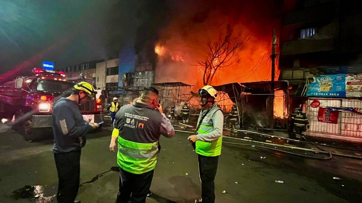 Así fue el incendio en el Mercado de Sonora que arrasó con un centenar de negocios
