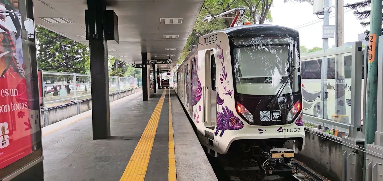Así es el nuevo transporte El Ajolote: Tren Ligero de CDMX ya da servicio de Xochimilco a Tasqueña