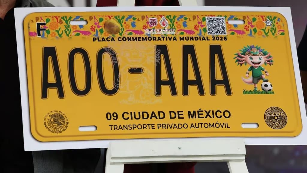 Entrega Semovi placas conmemorativas del Mundial 2026 en módulos autorizados