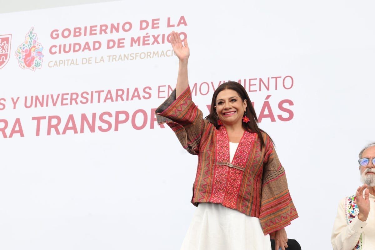 Beca para universitarios aumentará en CDMX el próximo año, promete Clara Brugada