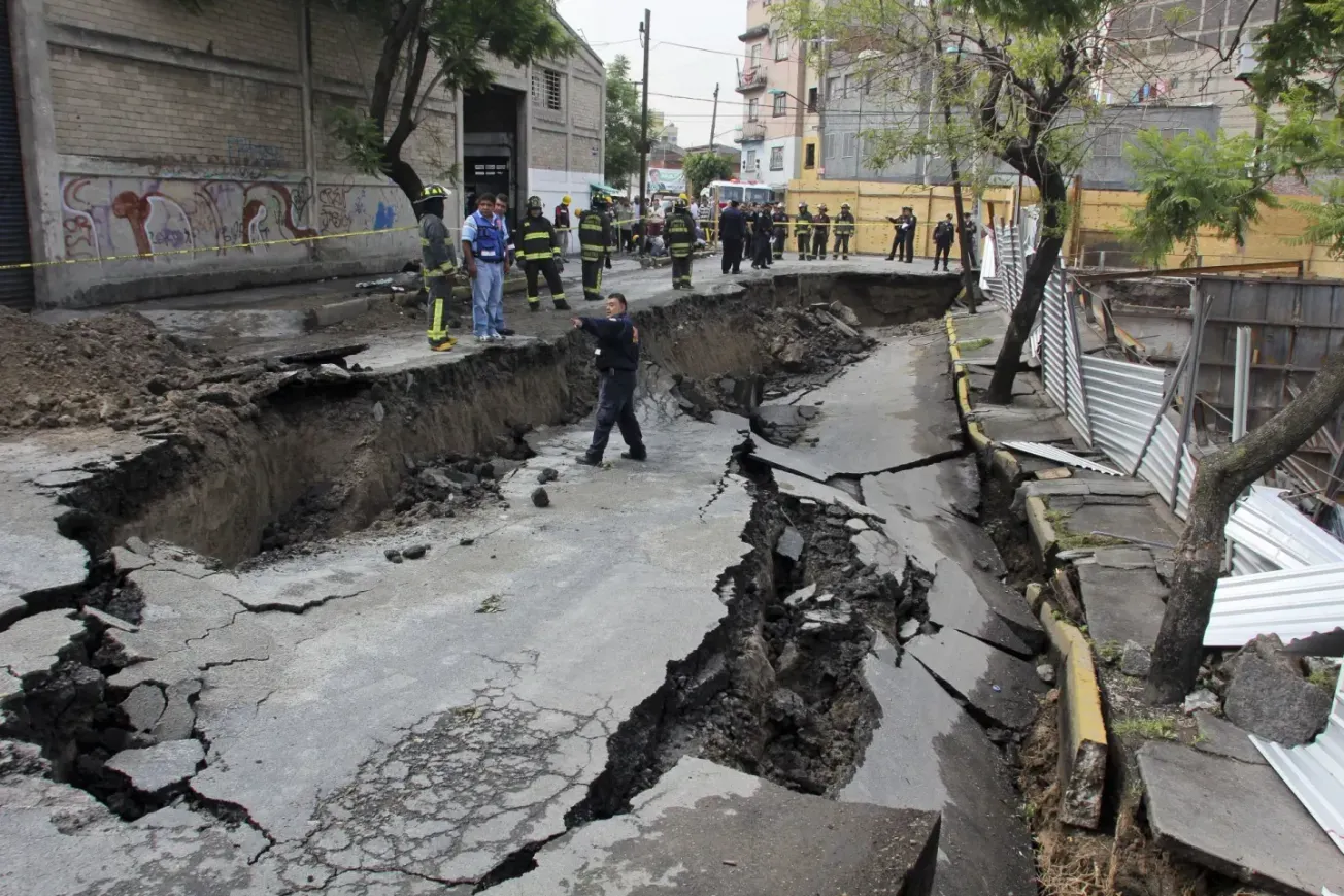 Hundimiento en CDMX alcanza hasta 40 centímetros al año