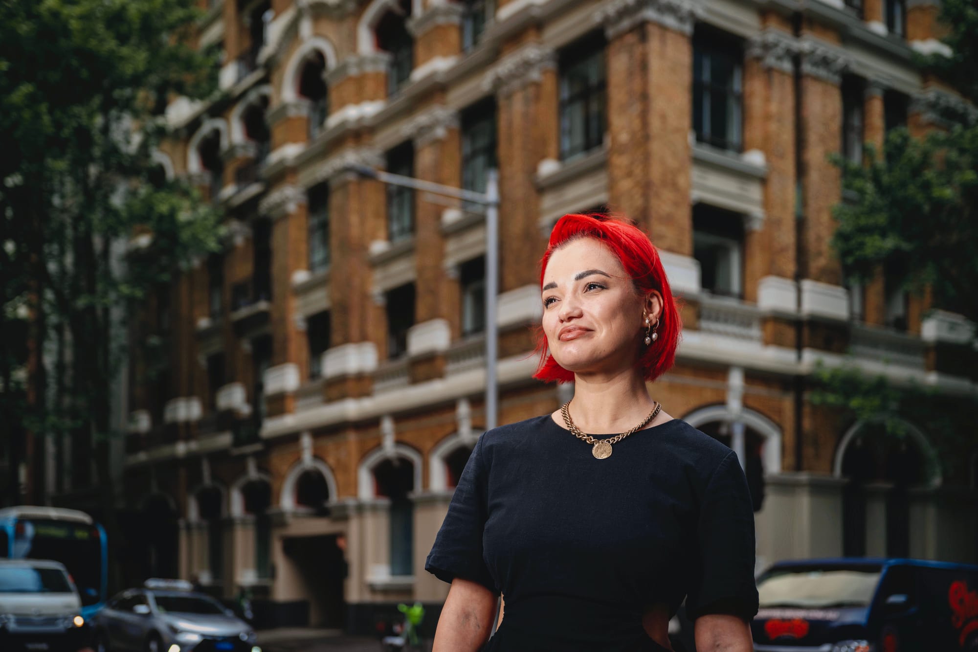 “I want to be known for being a fucking good bartender,” Jenna Hemsworth says. Photo: Christopher Pearce/Boothby