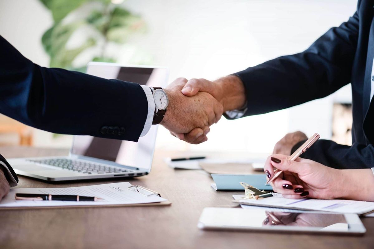 ¿Qué hace un asesor financiero?