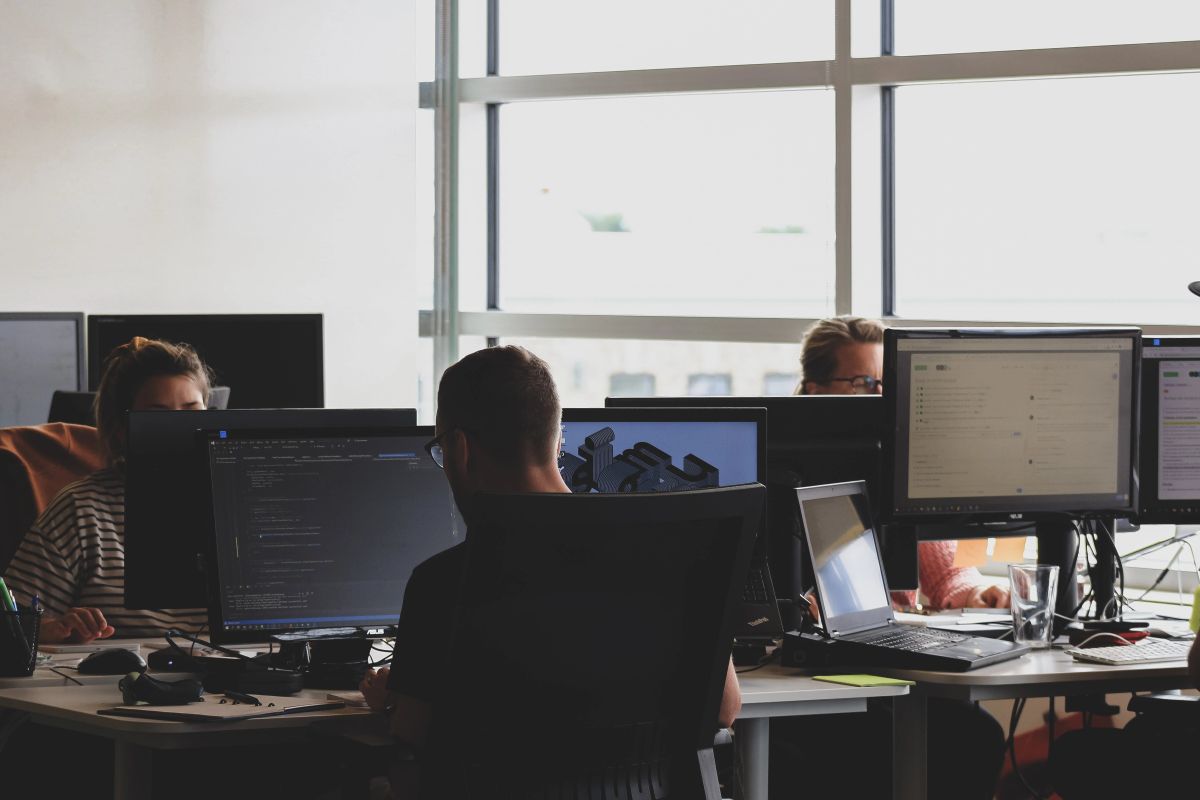 UBITS, Nexa y AWS darán 20 mil becas para capacitaciones de tecnología en la nube