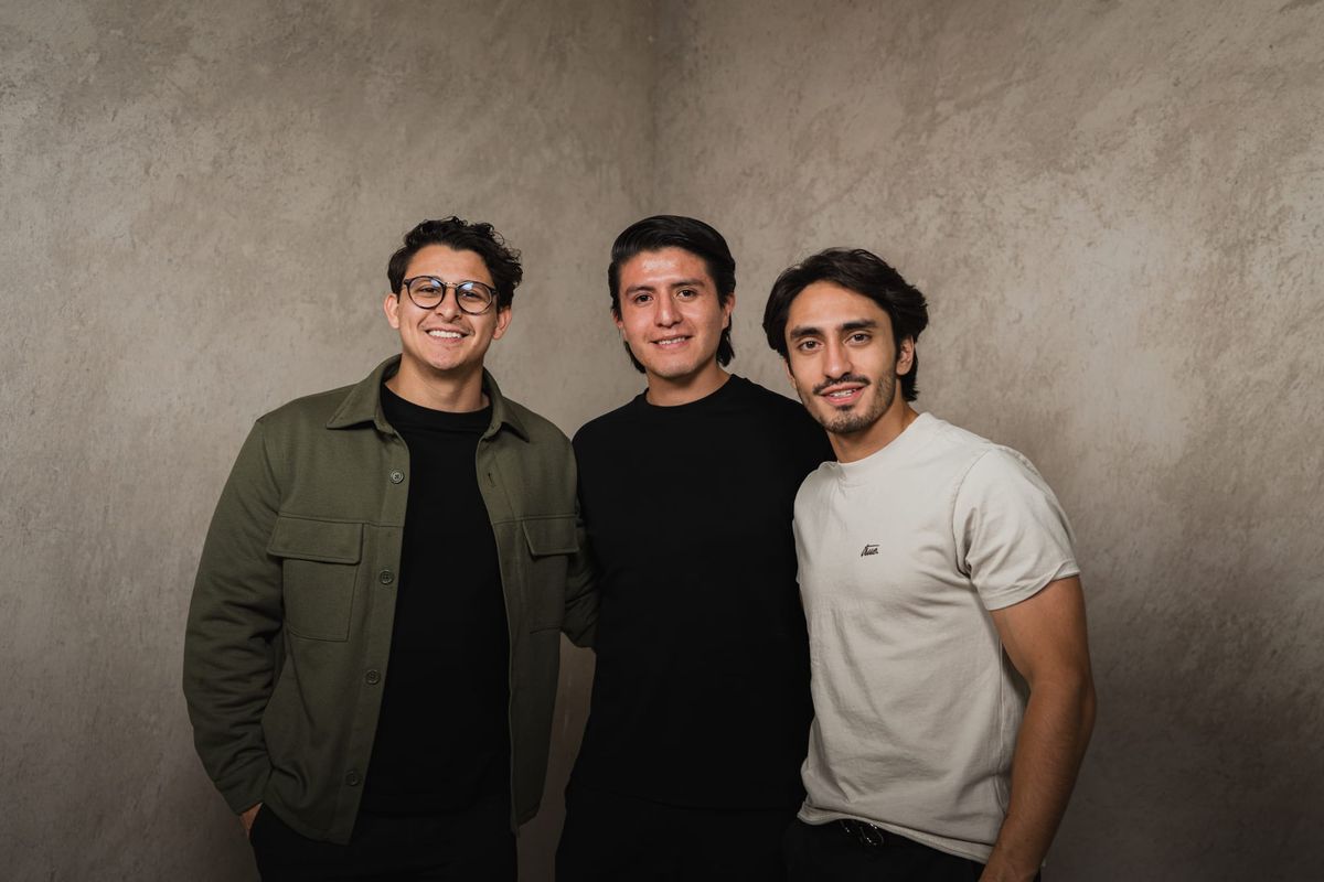 Bullground presenta WiMA, la primera IA financiera para inversionistas de habla hispana.