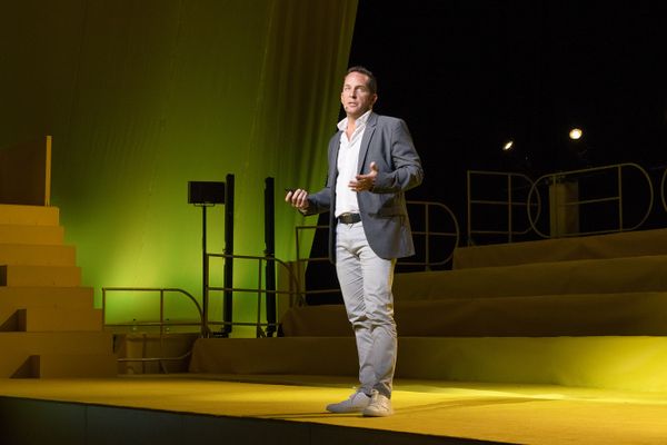 Tesla diseña autos eléctricos para un mundo más sustentable