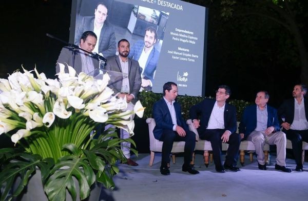 Enlace+ reconoce a sus impulsores en la celebración de su décimo aniversario
