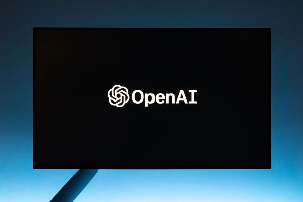 <strong>Crehana se convierte en pionera en Latam al integrar OpenAI a su plataforma</strong>