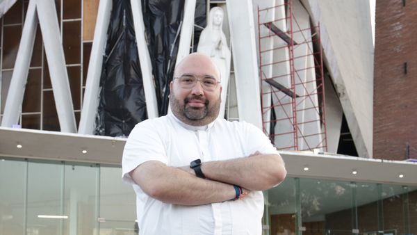 Cuando Dios entra a la oficina, entrevista con el Padre Borre