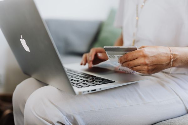 Los nuevos medios de pago digitales que incluyen tarjetas de débito