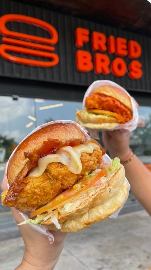 El fenómeno del pollo frito, Fried Bros, llega a Ciudad de México
