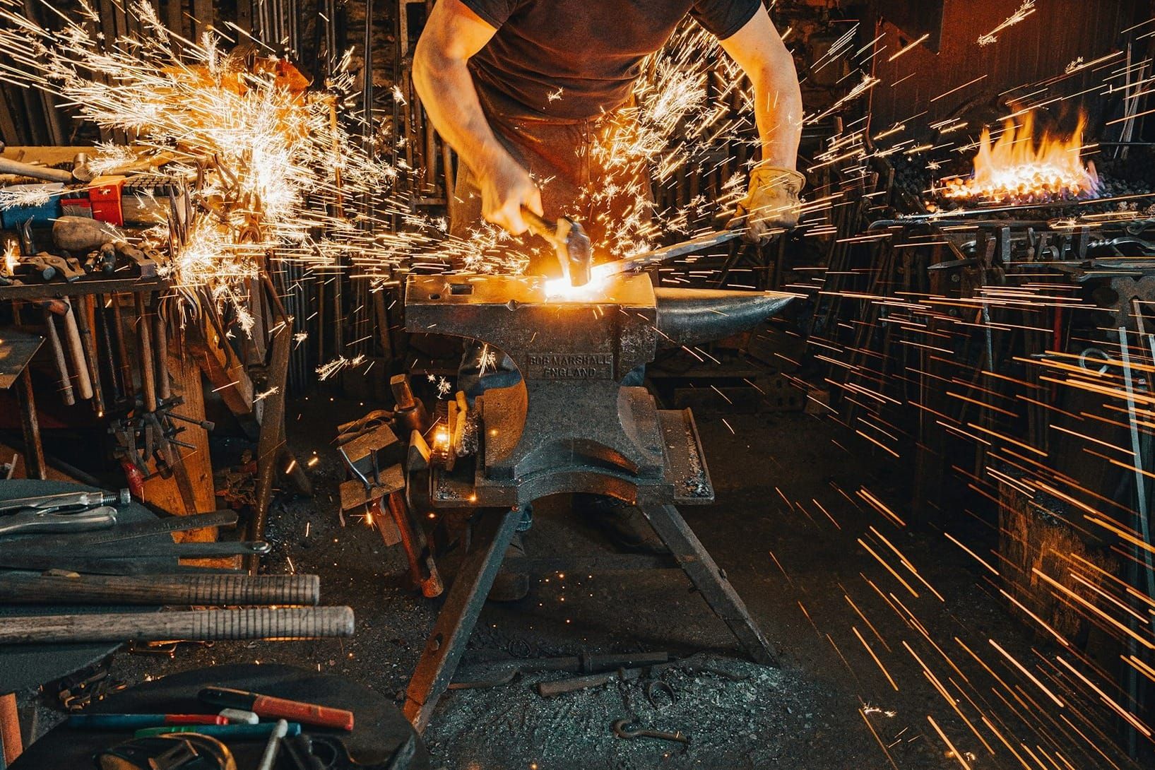 Que faire quand on est entre le marteau et l'enclume ?