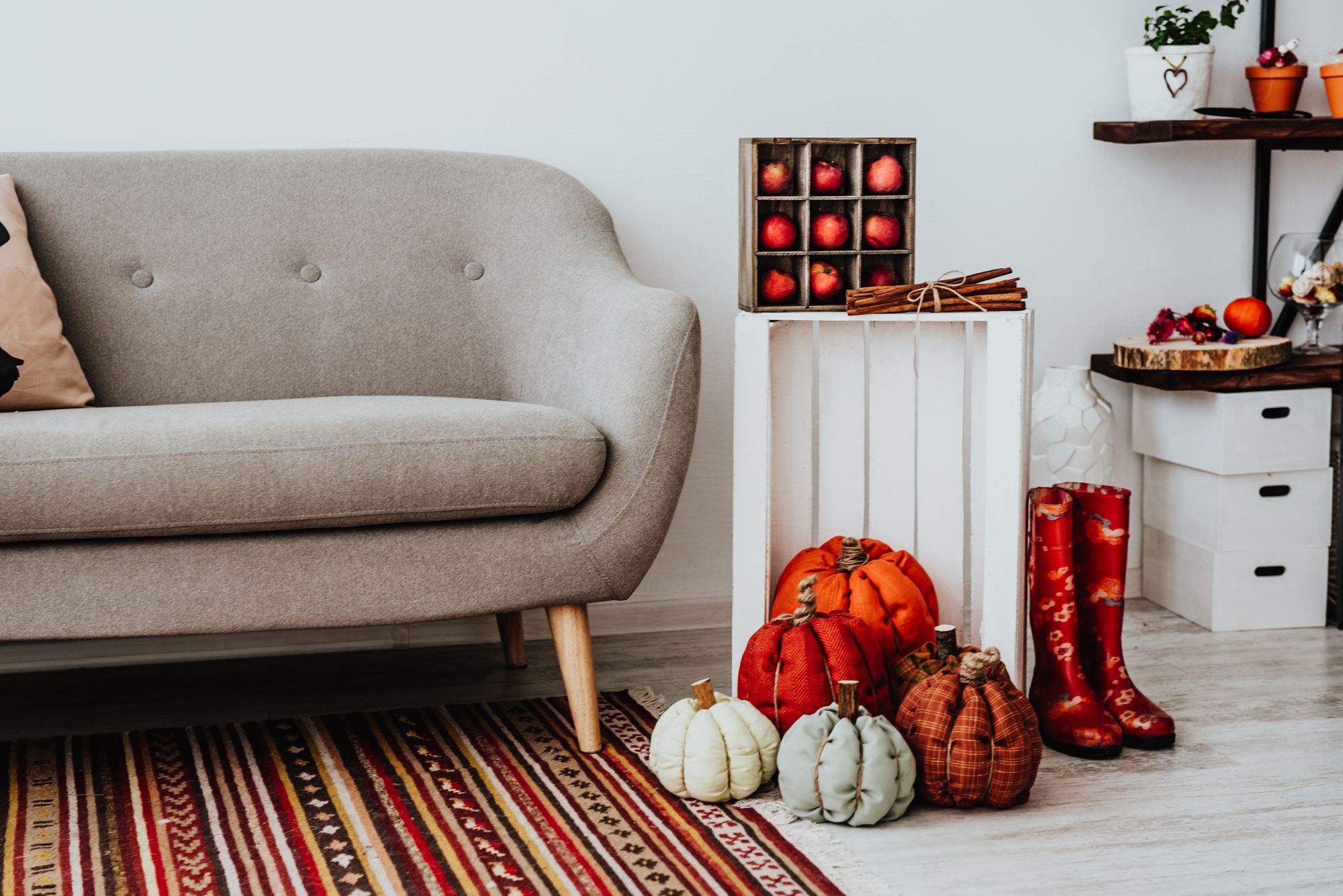 Fall apartment decor