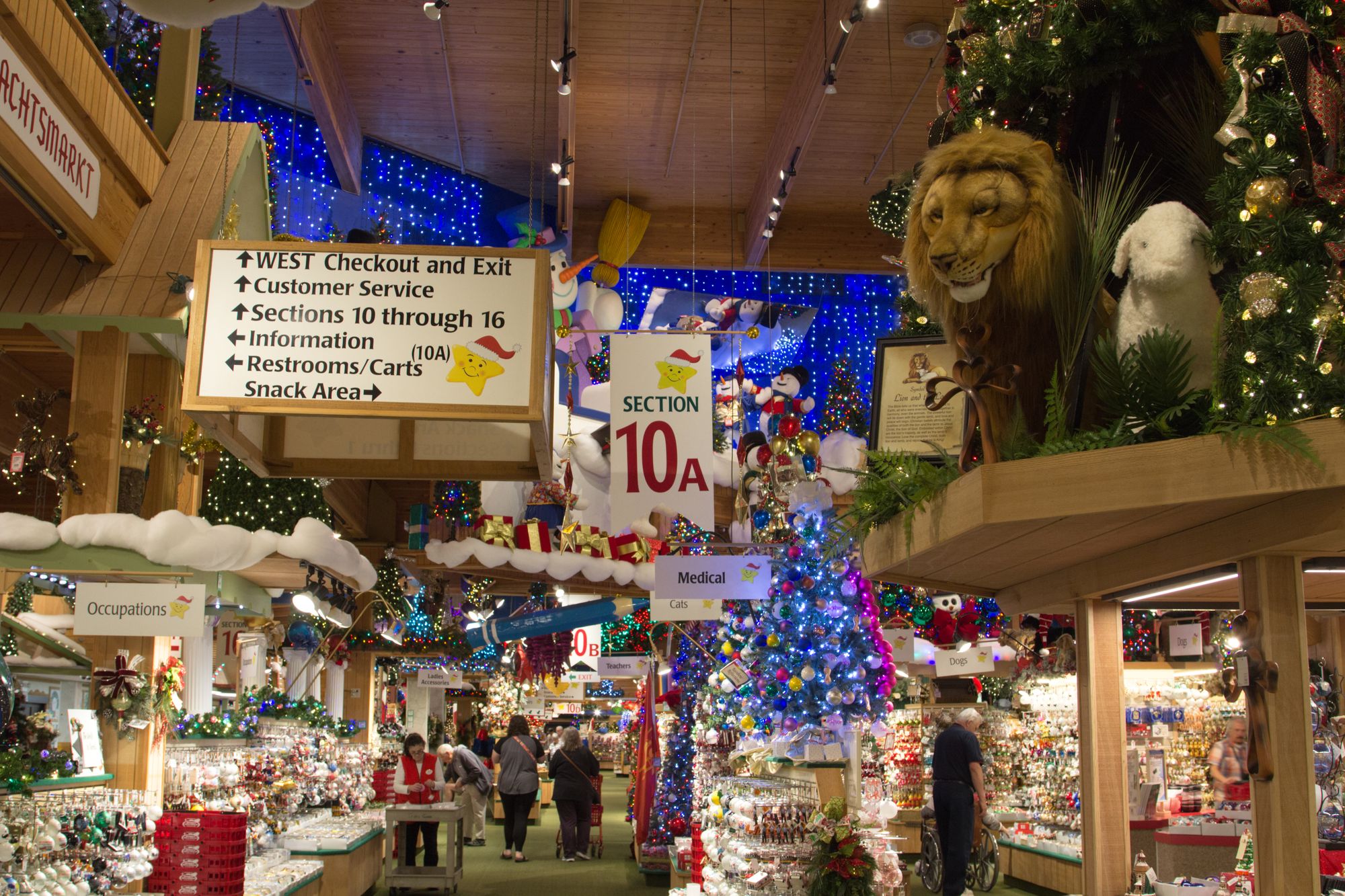 Bronner's CHRISTmas Wonderland