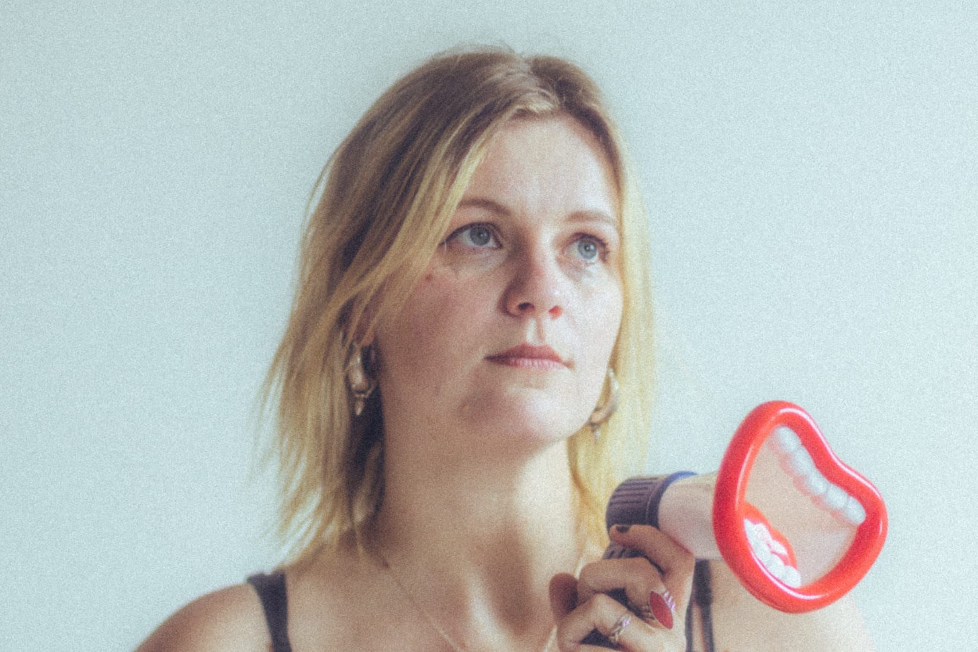 Romanie - I Won't Yell