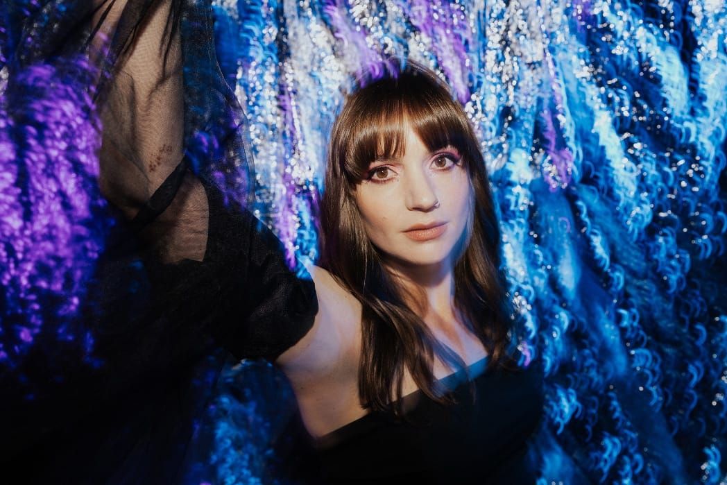 Anna Smyrk - Skin Thinner