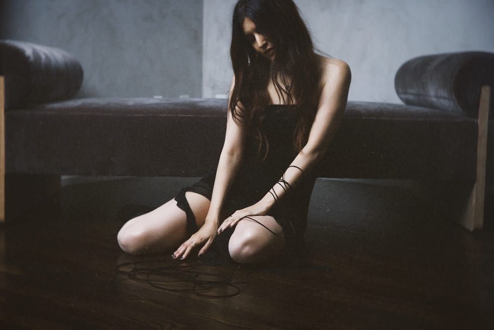 Mel Denisse - aiming alone