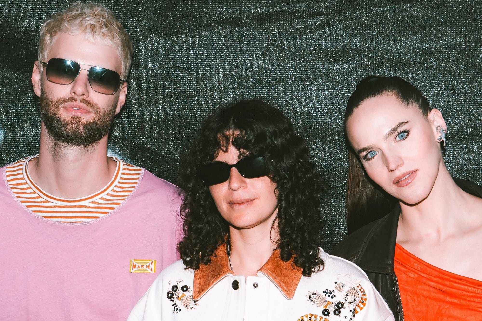 Carlita, SOFI TUKKER - Manhattan [Video]
