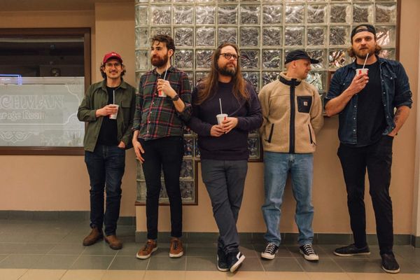 Nick Faye - Wait Around