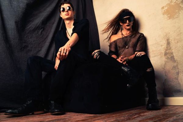 Dual Analog - Pale Visage