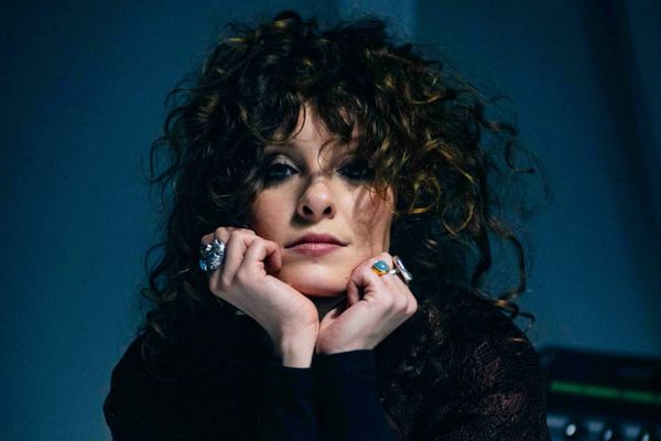 Heidi Curtis - What Am I Missing