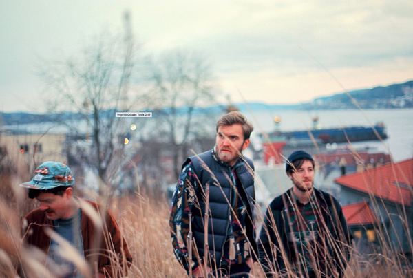 3 Is A Band: Chain Wallet