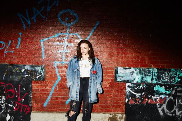 SONG PREMIERE: Chloe Lilac - Reckless
