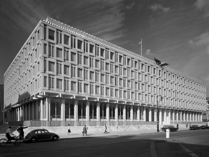 The old American embassy at 1 Grosvenor Square.