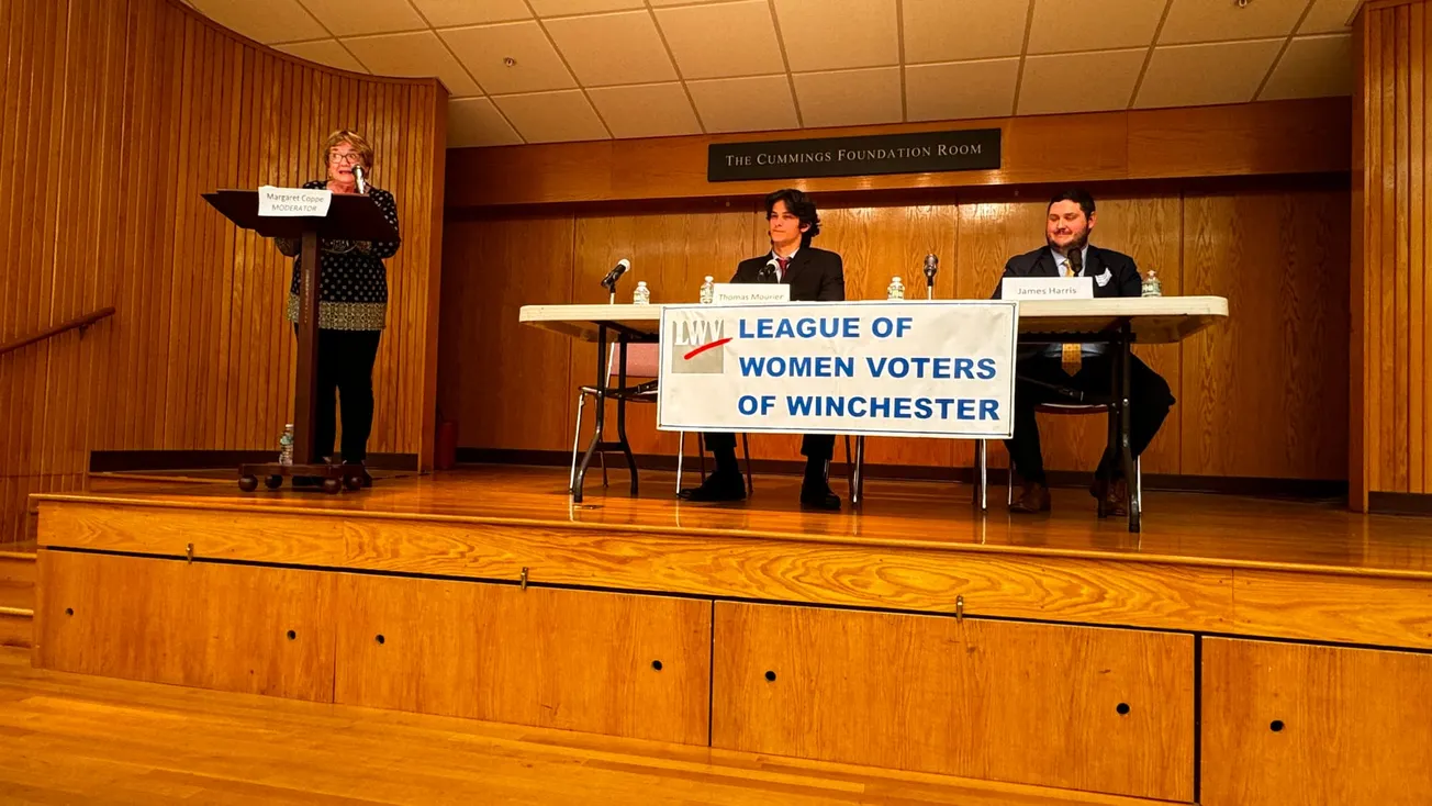 Housing Authority candidates discuss public transit, funding at League debate