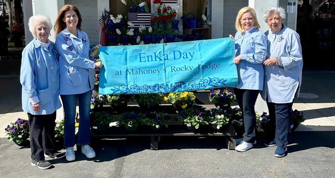 Helpers Among Us — En Ka Fair