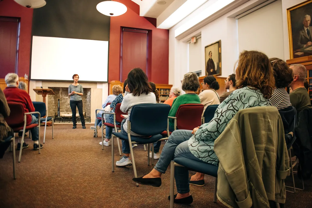 Winchester residents learn 7 lessons on writing from best-selling author Tess Gerritsen